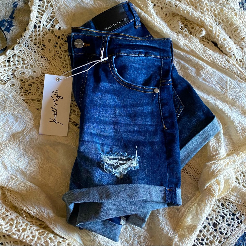 Kendall + Kylie The Icon Short